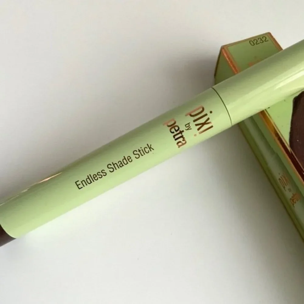 Pixi by Petra Endless Shade MatteCocoa Eyeshadow Stick